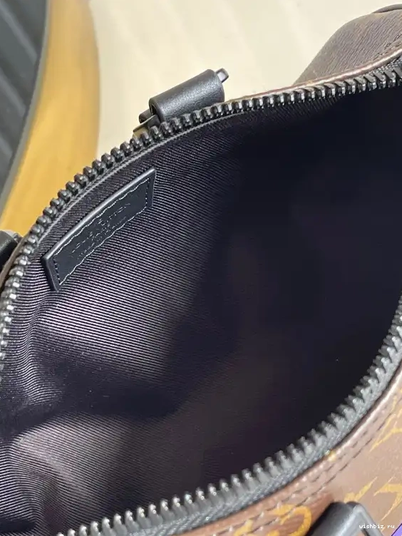 WIS XS KEEPALL LOUIS VUITTON 0607